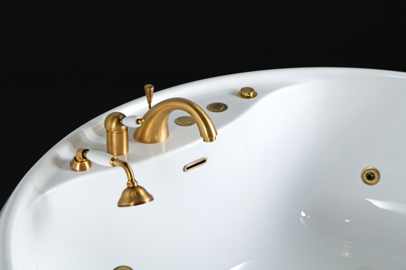 Акриловая ванна BelBagno отдельностоящая, белая BB30-1550 — изображение 5